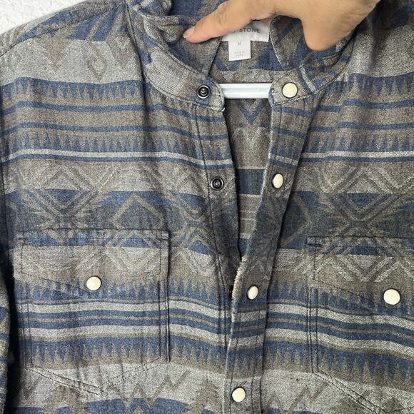 Sun + Stone Southwest Aztec Print Men's Shirt Size M, snap buttons, long sleeve - Picture 4 of 8